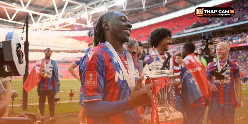 CRYSTAL-PALACE-VO-DICH-FA-CUP-LAN-DAU-TRONG-LICH-SU.